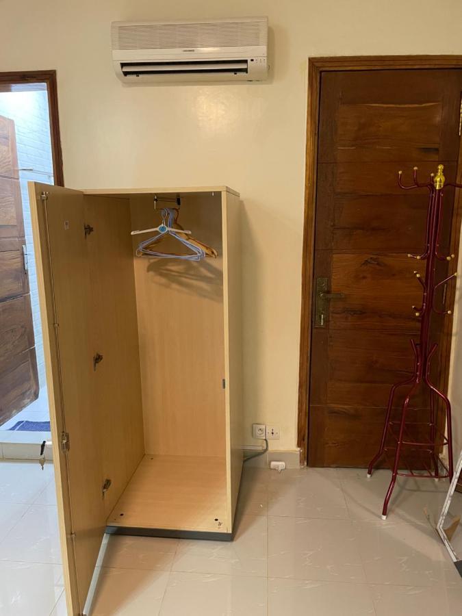 Ghest House Bass Apartamento Dakar